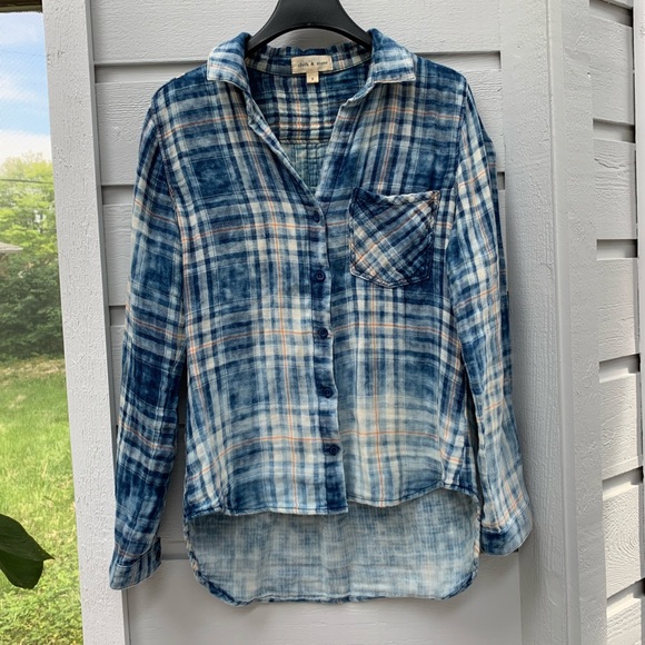 Anthropologie Tops - Anthropologie/Cloth & Stone Distressed Shirt